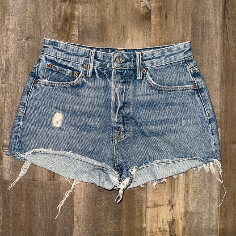 GRLFRND Cindy High Rise Cut Off in Color Pink Moon Button Fly Size 25 - Picture 3 of 8